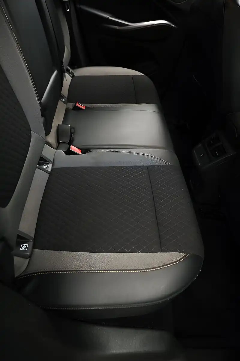 Used 2019 Vauxhall Grandland X Tech Line Nav Grey - Interior and Exterior details 13