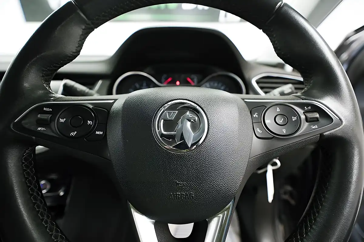 Used 2019 Vauxhall Grandland X Tech Line Nav Grey - Interior and Exterior details 20