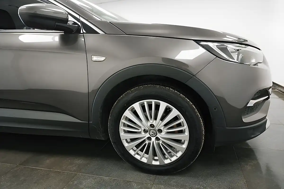 Used 2019 Vauxhall Grandland X Tech Line Nav Grey - Interior and Exterior details 4