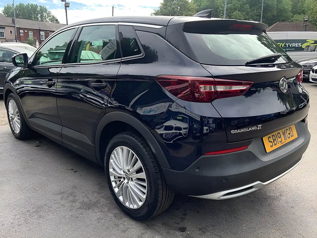 Used 2019 Vauxhall Grandland X Tech Line Nav Purple - Interior and Exterior details 10