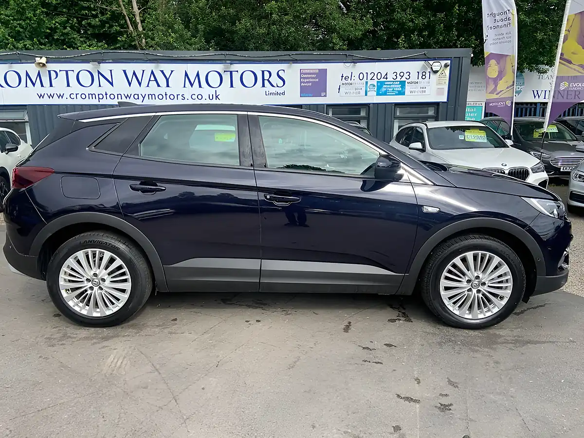 Used 2019 Vauxhall Grandland X Tech Line Nav Purple - Interior and Exterior details 4
