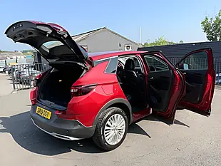 Used 2019 Vauxhall Grandland X Tech Line Nav Red - Interior and Exterior details 10