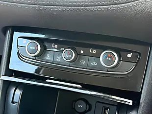 Used 2019 Vauxhall Grandland X Tech Line Nav Red - Interior and Exterior details 15