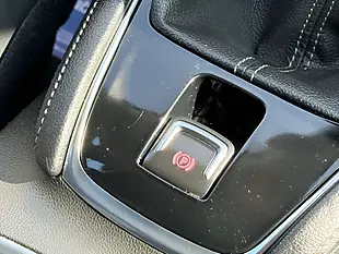 Used 2019 Vauxhall Grandland X Tech Line Nav Red - Interior and Exterior details 16