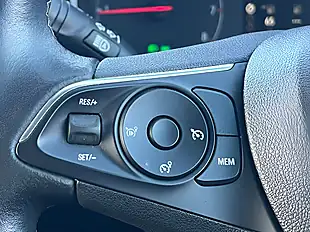 Used 2019 Vauxhall Grandland X Tech Line Nav Topaz Blue - Interior and Exterior details 16