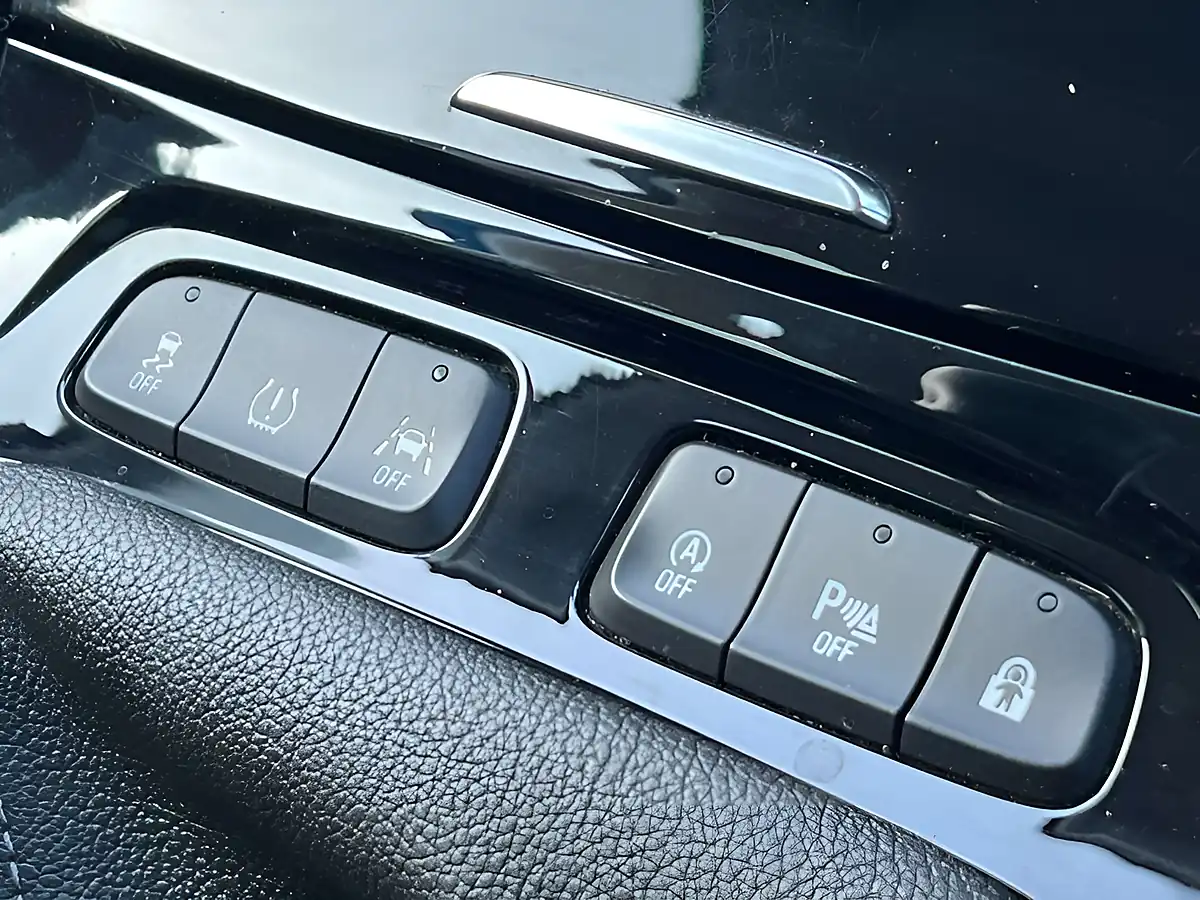 Used 2019 Vauxhall Grandland X Tech Line Nav Topaz Blue - Interior and Exterior details 19