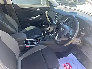 Used 2019 Vauxhall Grandland X Tech Line Nav White - Interior and Exterior details 10