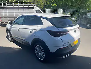 Used 2019 Vauxhall Grandland X Tech Line Nav White - Interior and Exterior details 7