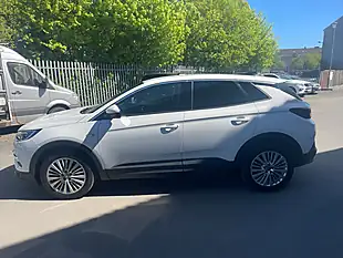 Used 2019 Vauxhall Grandland X Tech Line Nav White - Interior and Exterior details 8