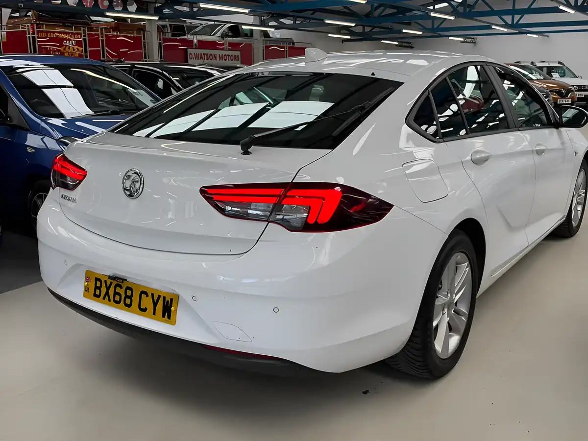Used 2019 Vauxhall Insignia Design Grand Sport White - Interior and Exterior details 11