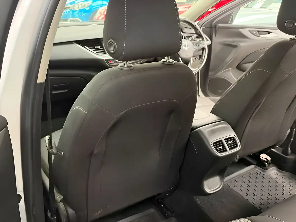 Used 2019 Vauxhall Insignia Design Grand Sport White - Interior and Exterior details 14
