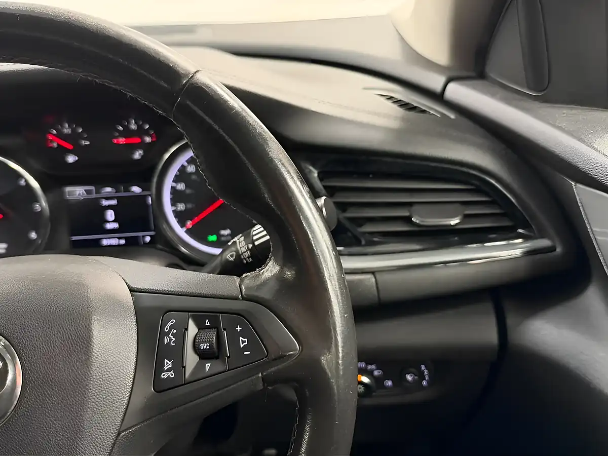 Used 2019 Vauxhall Insignia Design Grand Sport White - Interior and Exterior details 15
