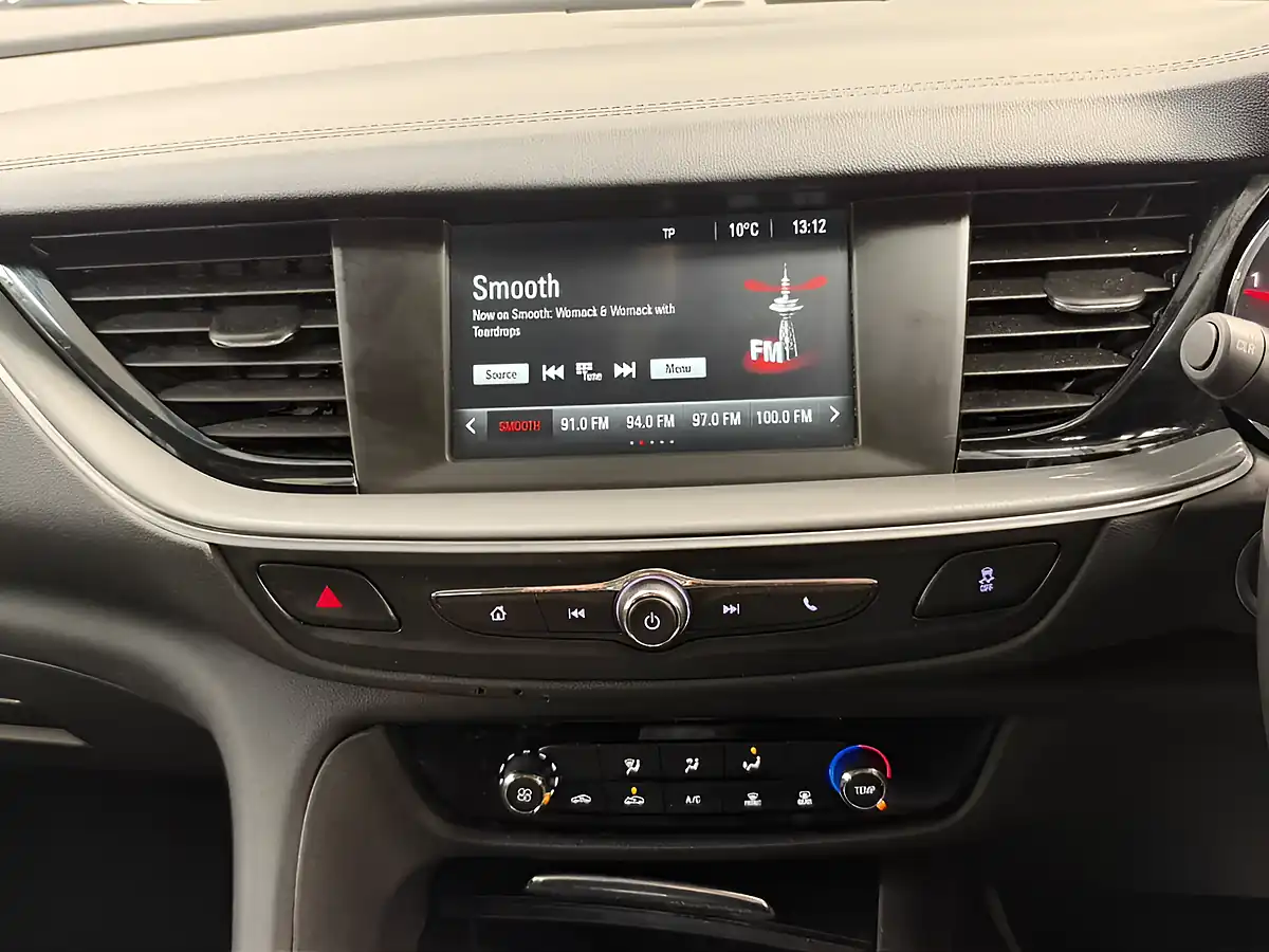 Used 2019 Vauxhall Insignia Design Grand Sport White - Interior and Exterior details 16