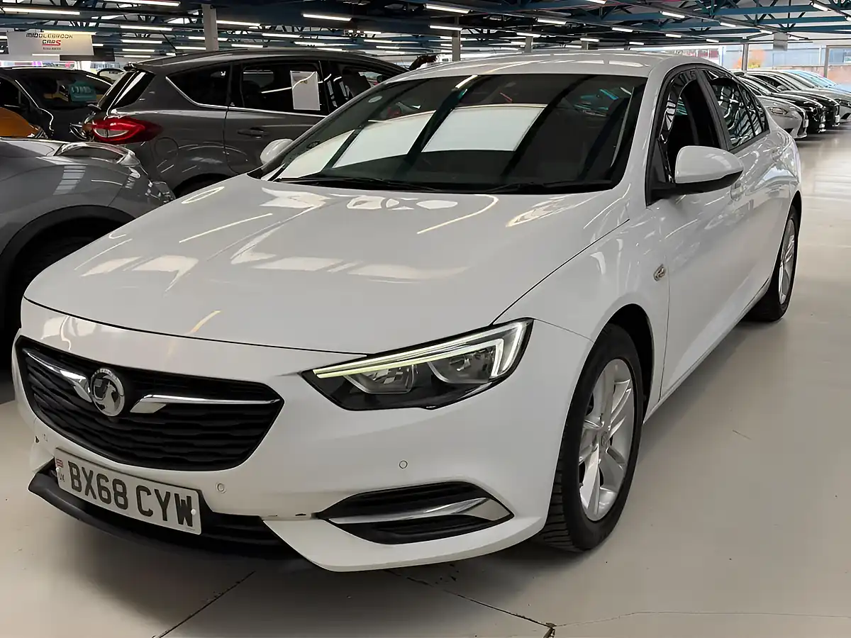 Used 2019 Vauxhall Insignia Design Grand Sport White - Interior and Exterior details 3