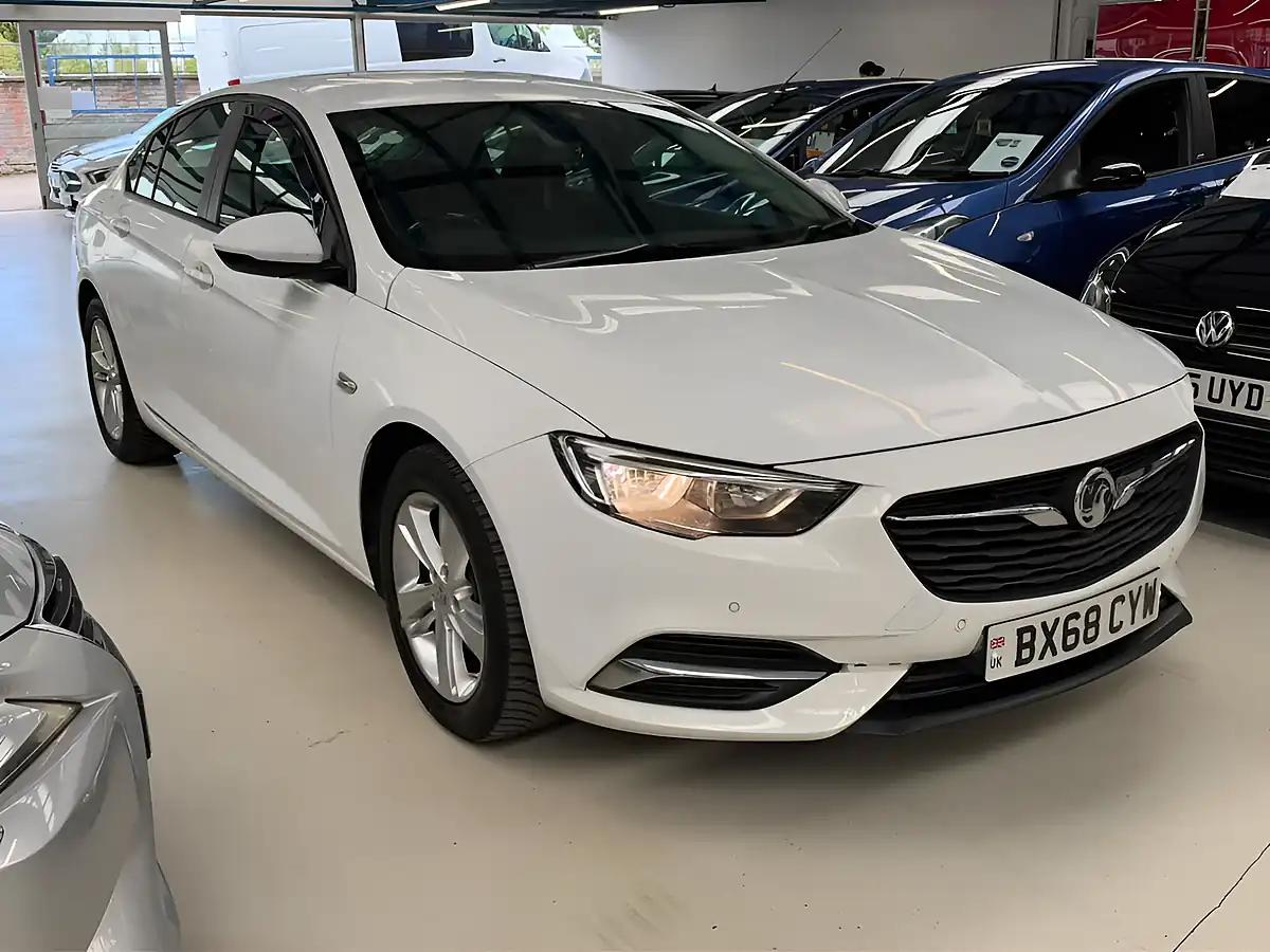 Used 2019 Vauxhall Insignia Design Grand Sport White - Interior and Exterior details 7