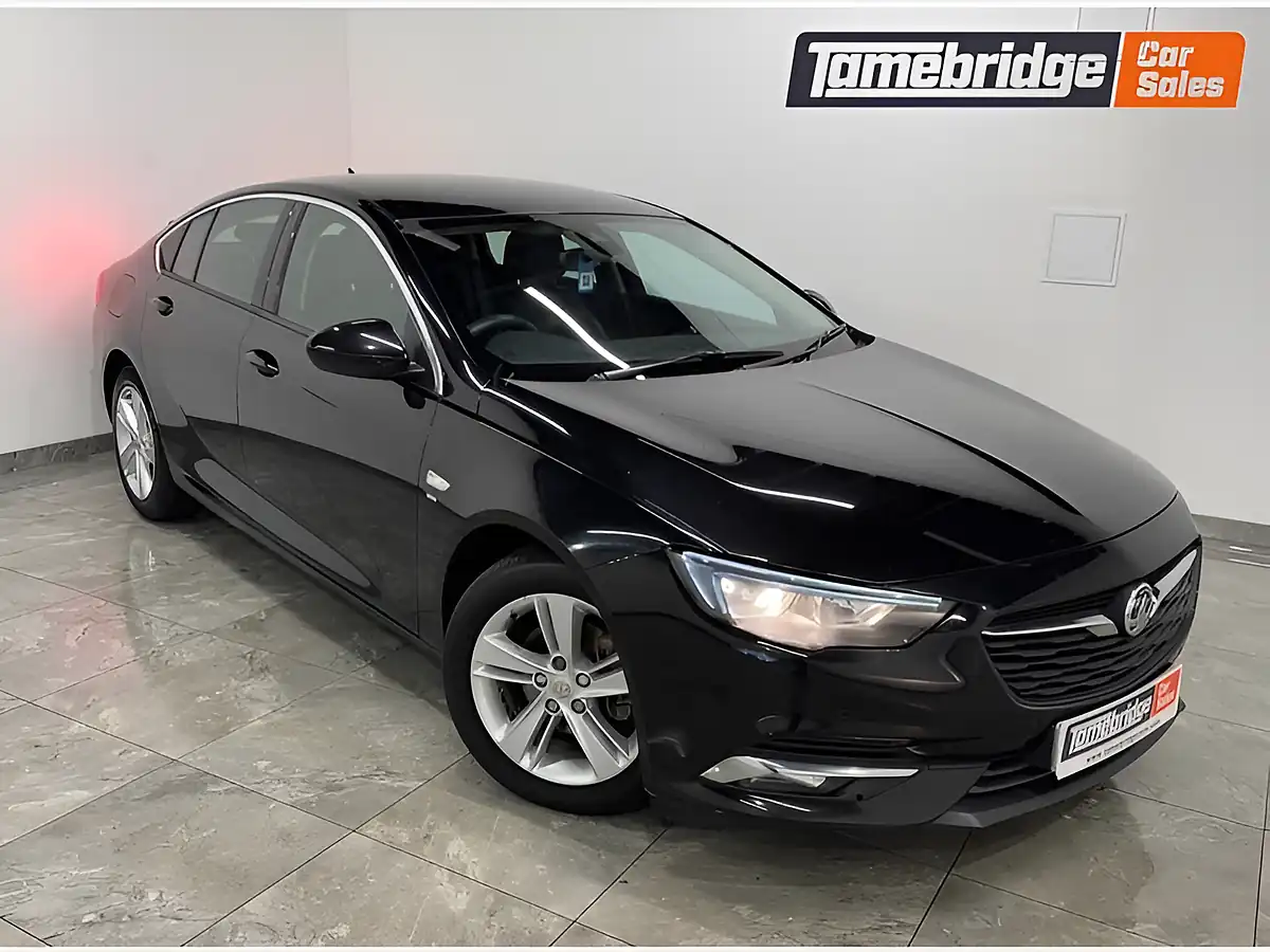 Used 2019 Vauxhall Insignia Sri Nav Grand Sport Black - Front View