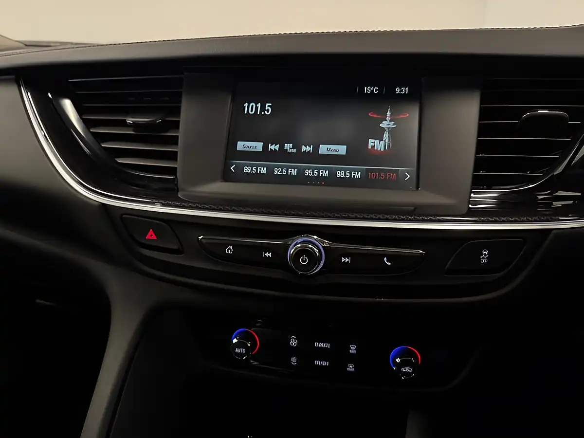 Used 2019 Vauxhall Insignia Sri Nav Grand Sport Black - Interior and Exterior details 15