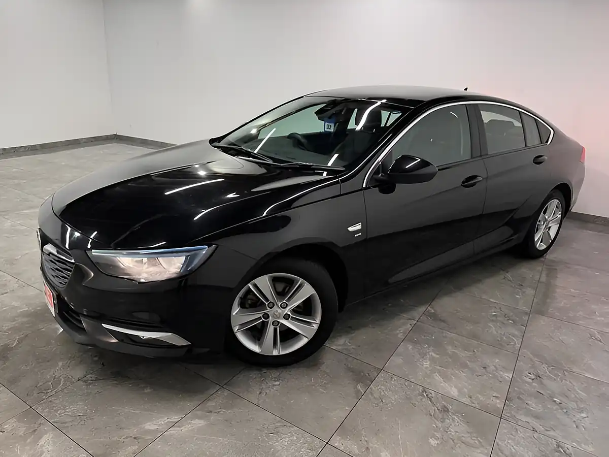 Used 2019 Vauxhall Insignia Sri Nav Grand Sport Black - Interior and Exterior details 4