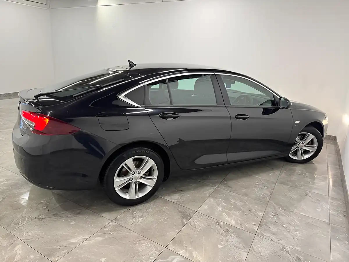 Used 2019 Vauxhall Insignia Sri Nav Grand Sport Black - Interior and Exterior details 8