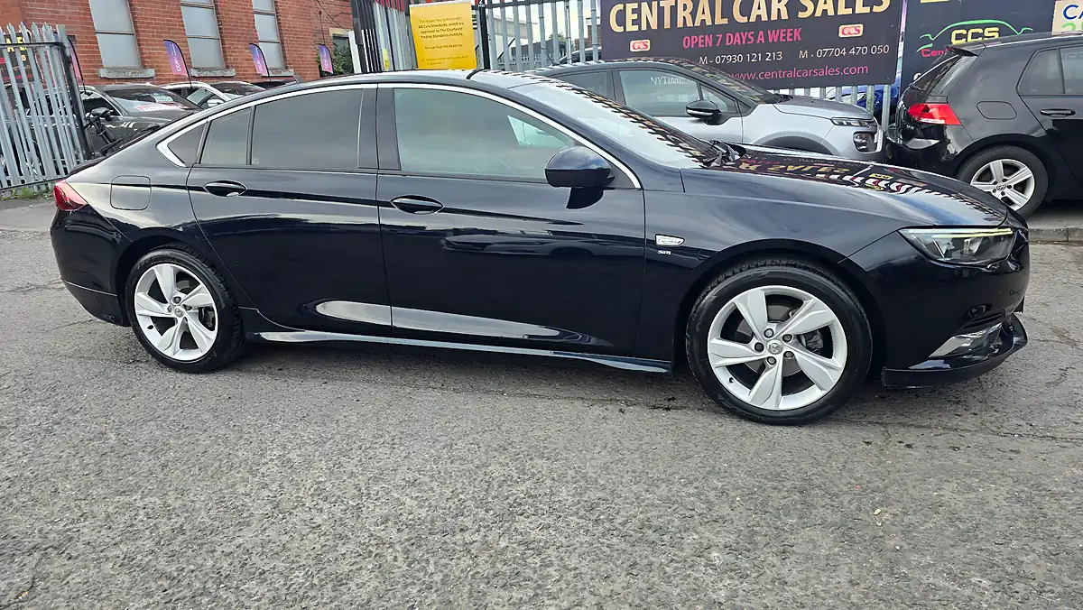 Used 2019 Vauxhall Insignia Sri Vx Line Nav Blue - Interior and Exterior details 6