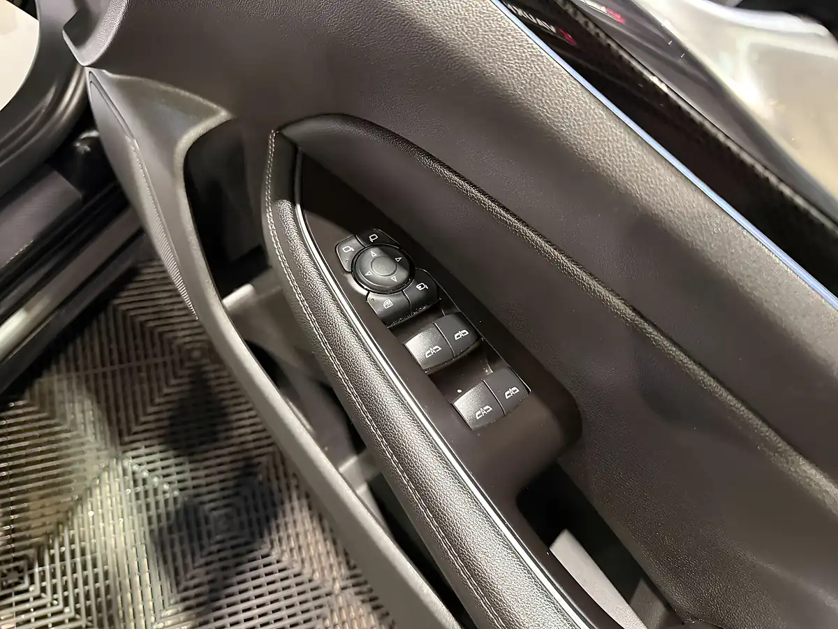 Used 2019 Vauxhall Insignia Sri Vx Line Nav Grand Sport Black - Interior and Exterior details 16