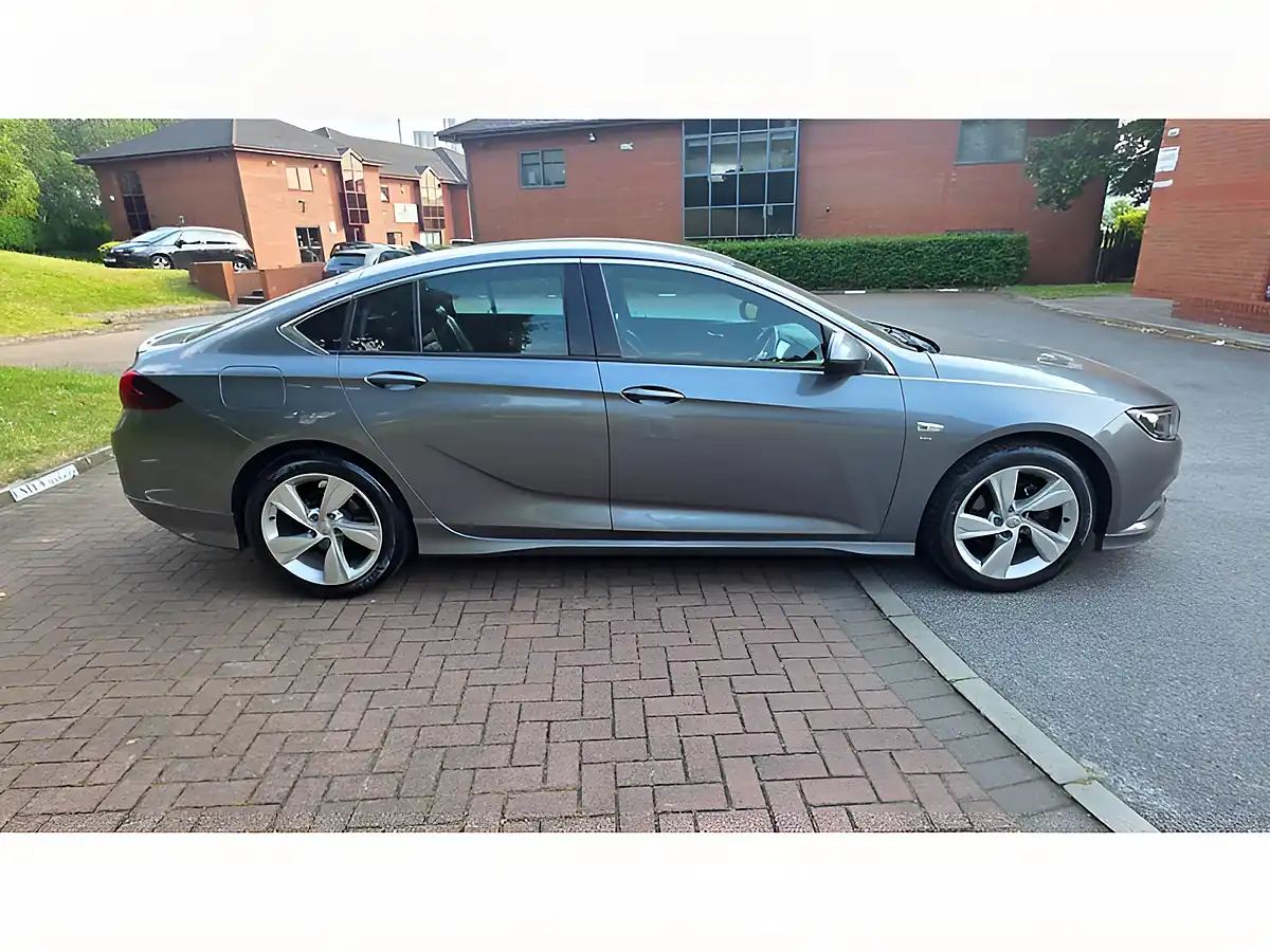Used 2019 Vauxhall Insignia Sri Vx Line Nav Grey - Interior and Exterior details 6