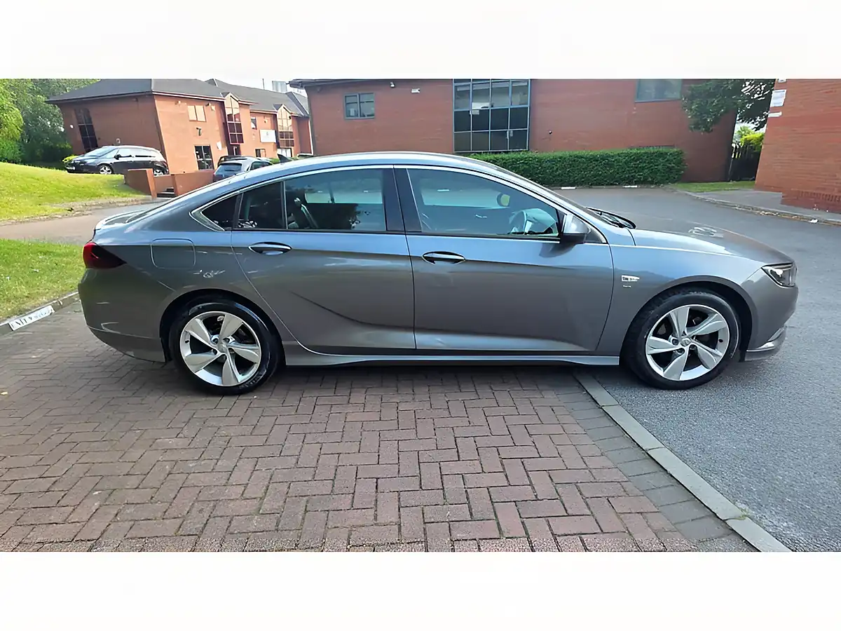 Used 2019 Vauxhall Insignia Sri Vx Line Nav Grey - Interior and Exterior details 7