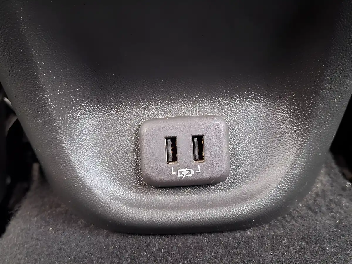 Used 2019 Vauxhall Insignia Sri Vx Line Nav Red - Interior and Exterior details 12