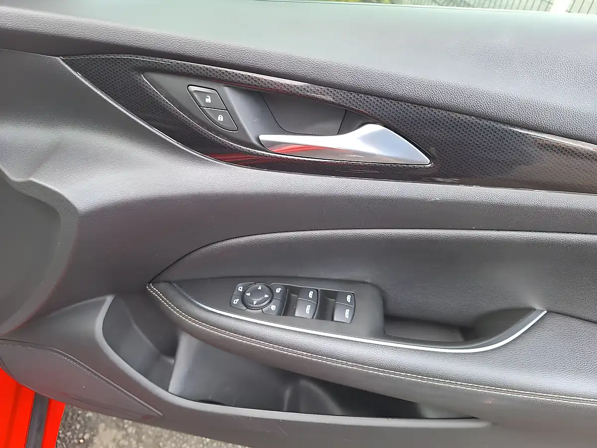 Used 2019 Vauxhall Insignia Sri Vx Line Nav Red - Interior and Exterior details 14