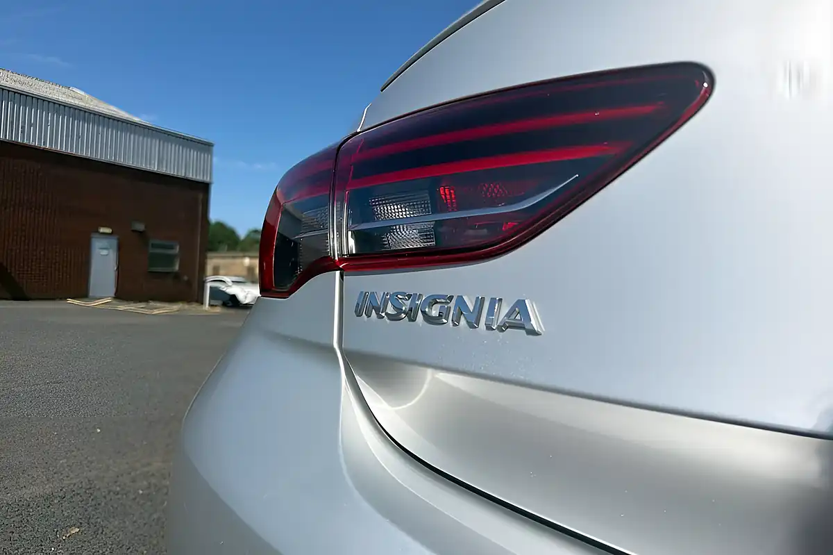 Used 2019 Vauxhall Insignia Sri Vx Line Nav Silver - Interior and Exterior details 12