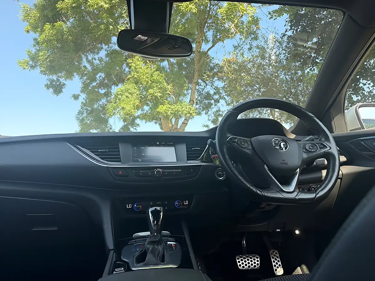 Used 2019 Vauxhall Insignia Sri Vx Line Nav Silver - Interior and Exterior details 20