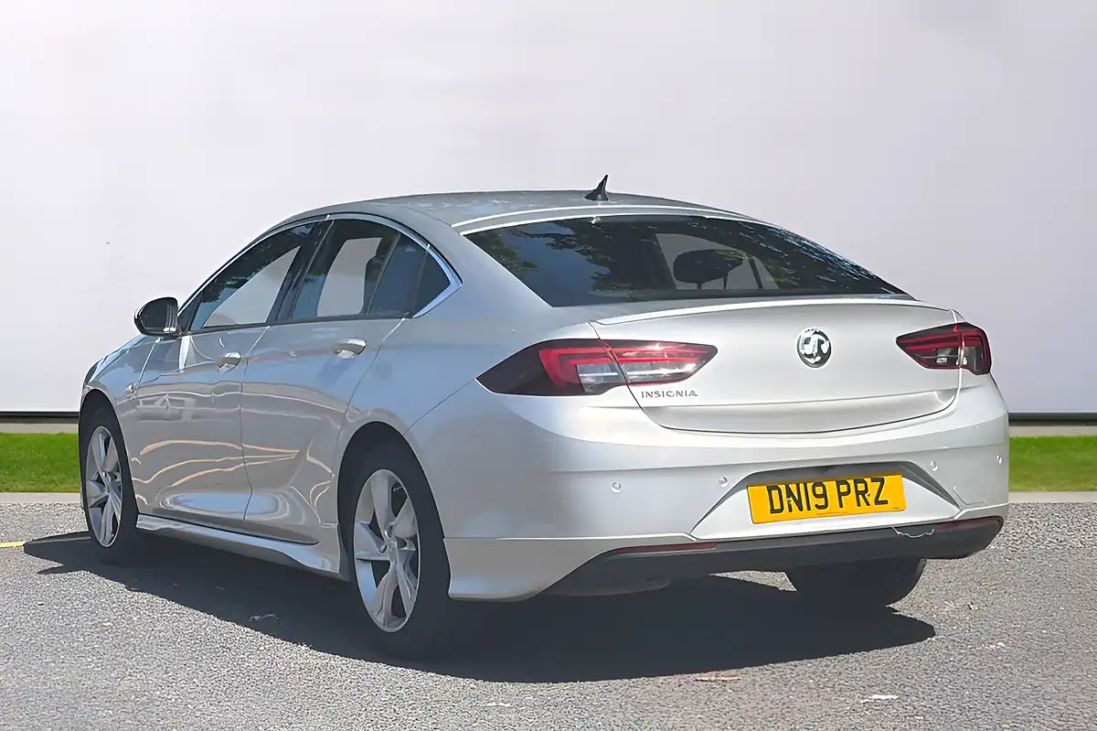 Used 2019 Vauxhall Insignia Sri Vx Line Nav Silver - Interior and Exterior details 5