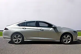 Used 2019 Vauxhall Insignia Sri Vx Line Nav Silver - Interior and Exterior details 7