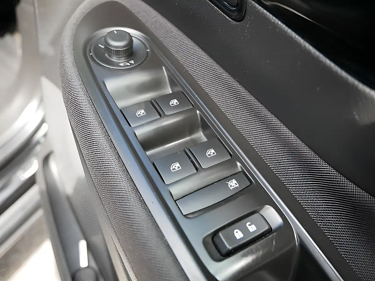 Used 2019 Vauxhall Mokka X Active Black - Interior and Exterior details 13