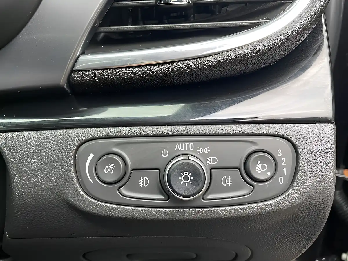 Used 2019 Vauxhall Mokka X Active Black - Interior and Exterior details 18