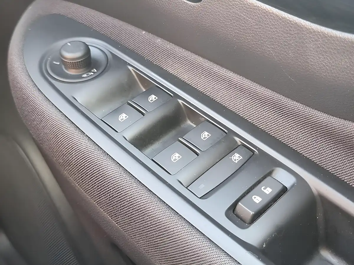 Used 2019 Vauxhall Mokka X Active Grey - Interior and Exterior details 20