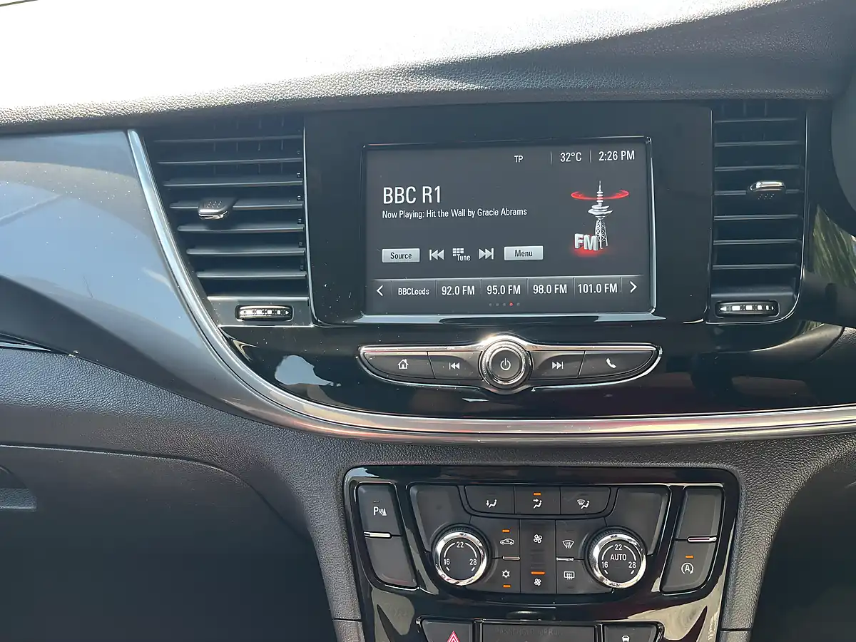 Used 2019 Vauxhall Mokka X Active Red - Interior and Exterior details 16