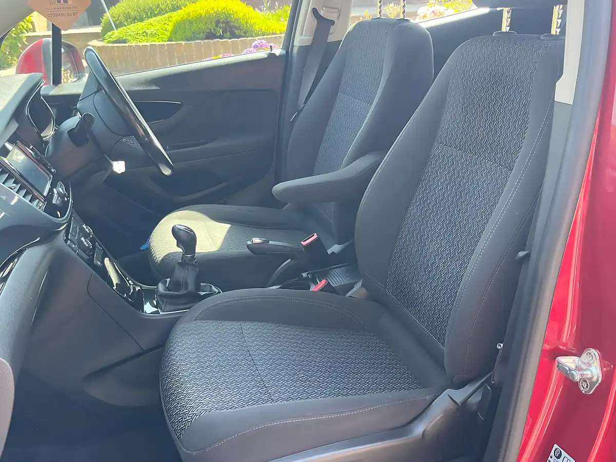 Used 2019 Vauxhall Mokka X Active Red - Interior and Exterior details 19
