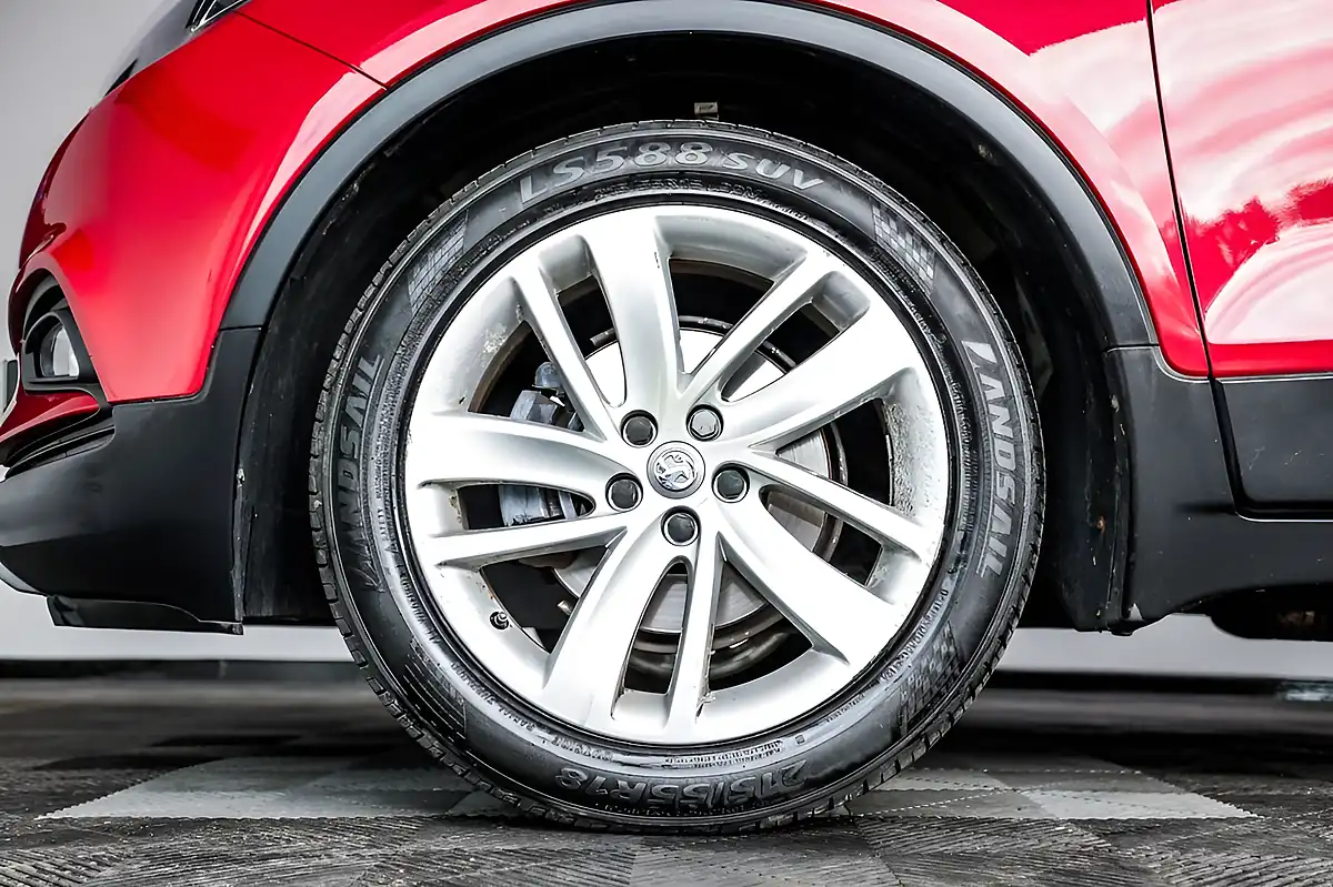 Used 2019 Vauxhall Mokka X Active Red - Interior and Exterior details 11