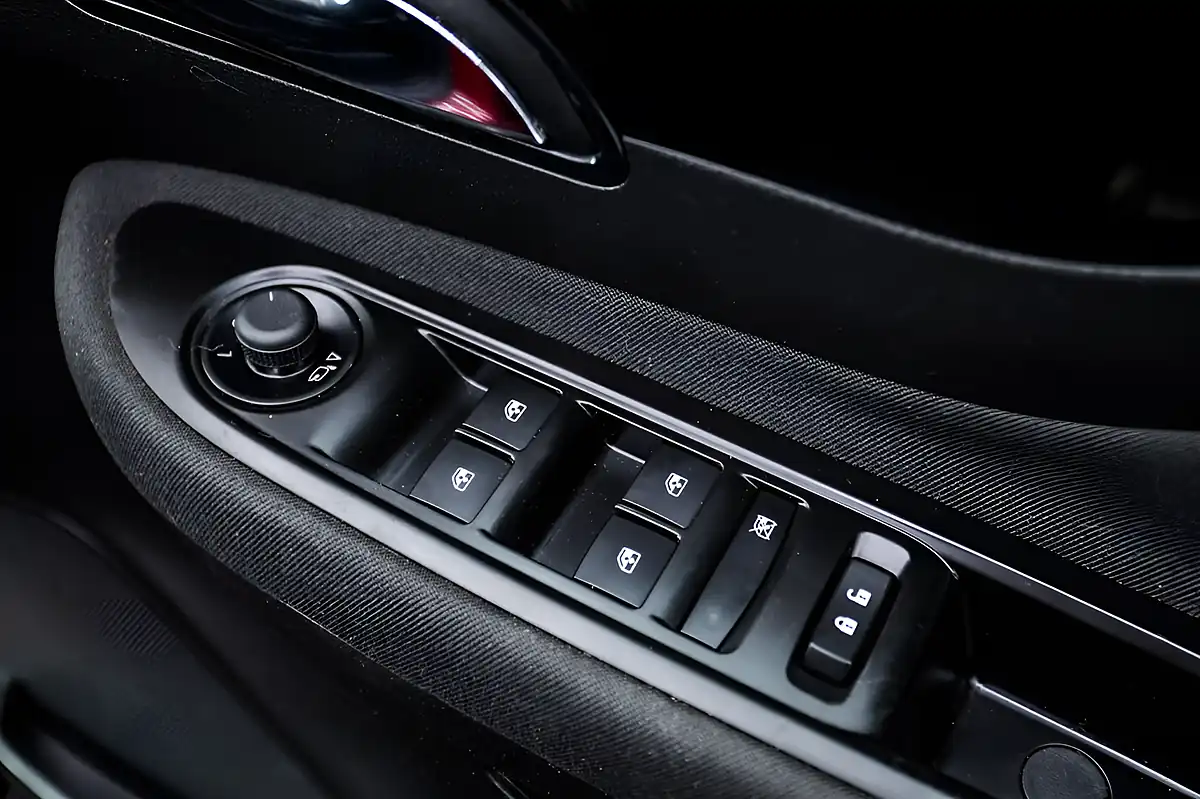 Used 2019 Vauxhall Mokka X Active Red - Interior and Exterior details 15