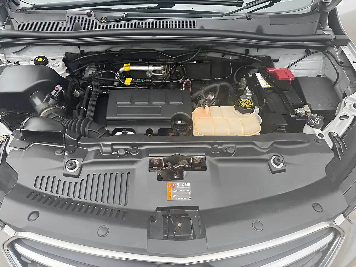 Used 2019 Vauxhall Mokka X Active Silver - Interior and Exterior details 3