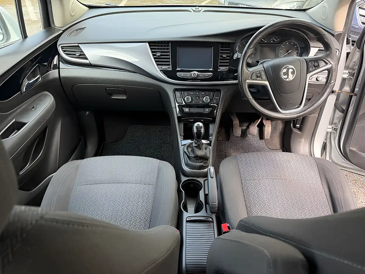 Used 2019 Vauxhall Mokka X Active Silver - Interior and Exterior details 16