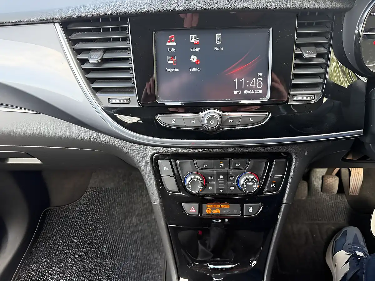 Used 2019 Vauxhall Mokka X Active Silver - Interior and Exterior details 19