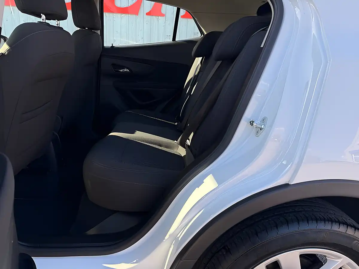 Used 2019 Vauxhall Mokka X Active White - Interior and Exterior details 3