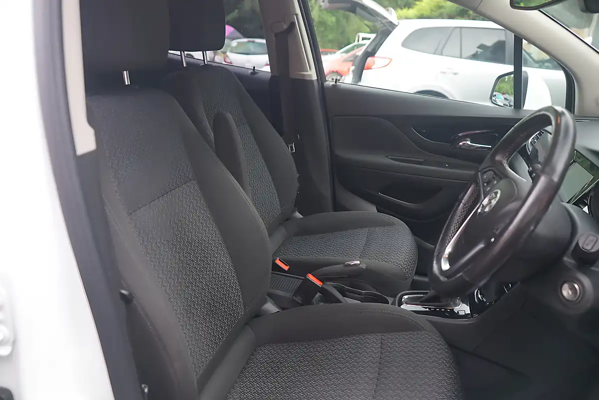 Used 2019 Vauxhall Mokka X Active White - Interior and Exterior details 14