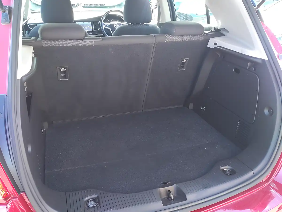 Used 2019 Vauxhall Mokka X Design Nav Red - Interior and Exterior details 12