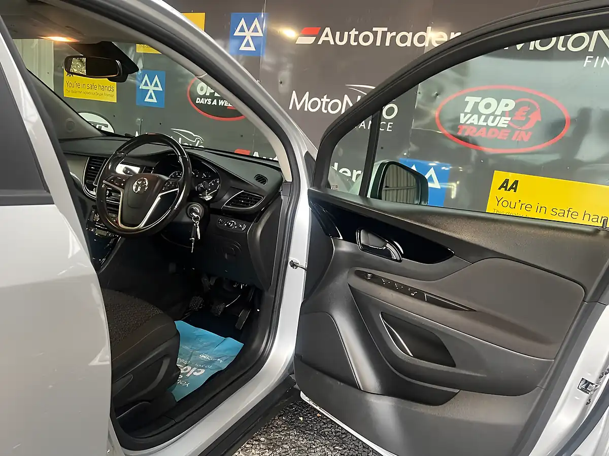 Used 2019 Vauxhall Mokka X Design Nav Silver - Interior and Exterior details 12