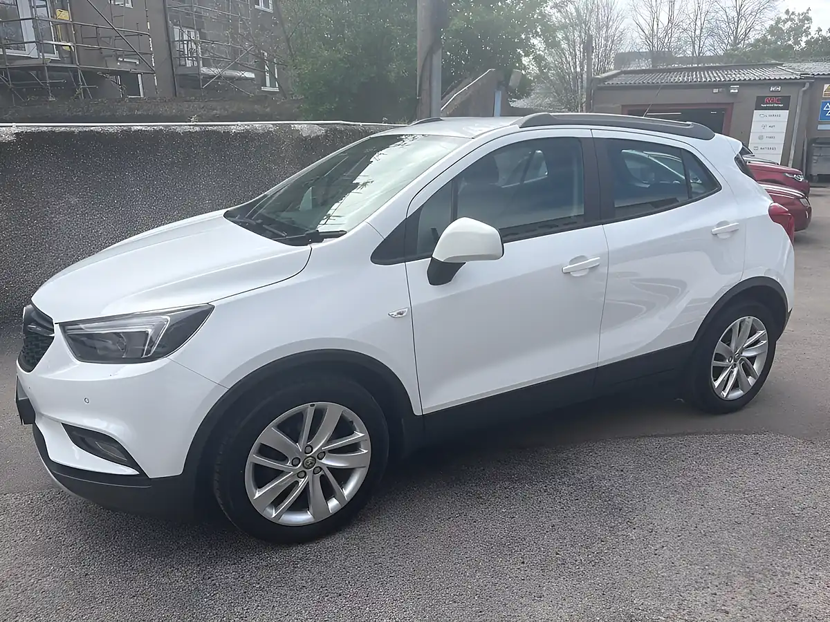 Used 2019 Vauxhall Mokka X Design Nav White - Interior and Exterior details 5