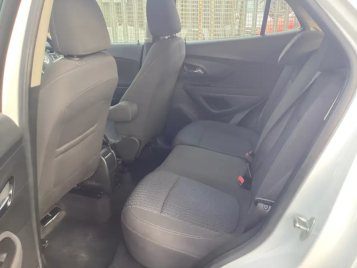 Used 2019 Vauxhall Mokka X Design Nav White - Interior and Exterior details 11