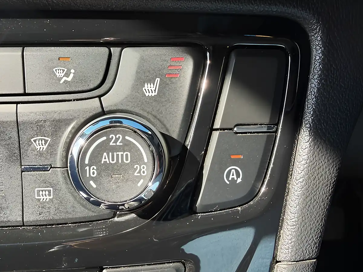 Used 2019 Vauxhall Mokka X Elite Nav Black - Interior and Exterior details 11